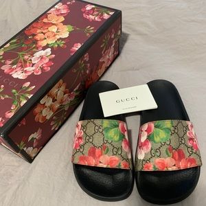 GUCCI Blooms Supreme floral slide sandal